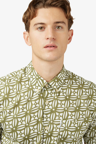 Ben Sherman | Geo Block Print S/S Shirt - Peter Shearer Menswear - [variant_option1] - [variant_option2] - [variant_option3]
